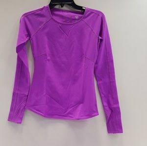 Love pilattes long sleeve active, gym,shirt. size XS. new with thumb holes
